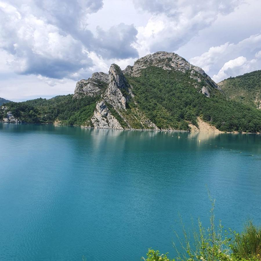 Camping Calme Et Nature 카스텔란 외부 사진